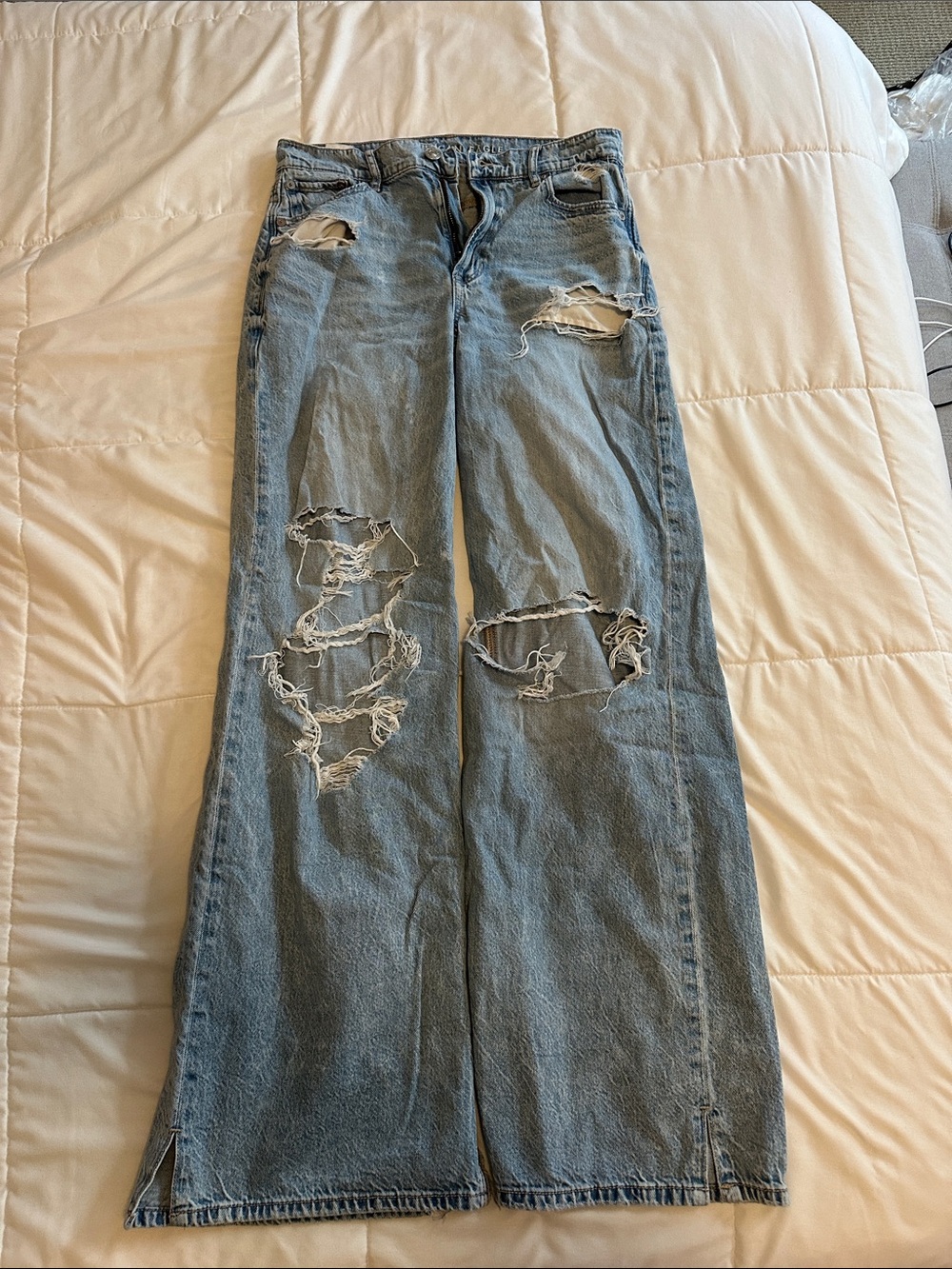 American Eagle Outfitters Light Blue Distressed Wide-Leg Jeans